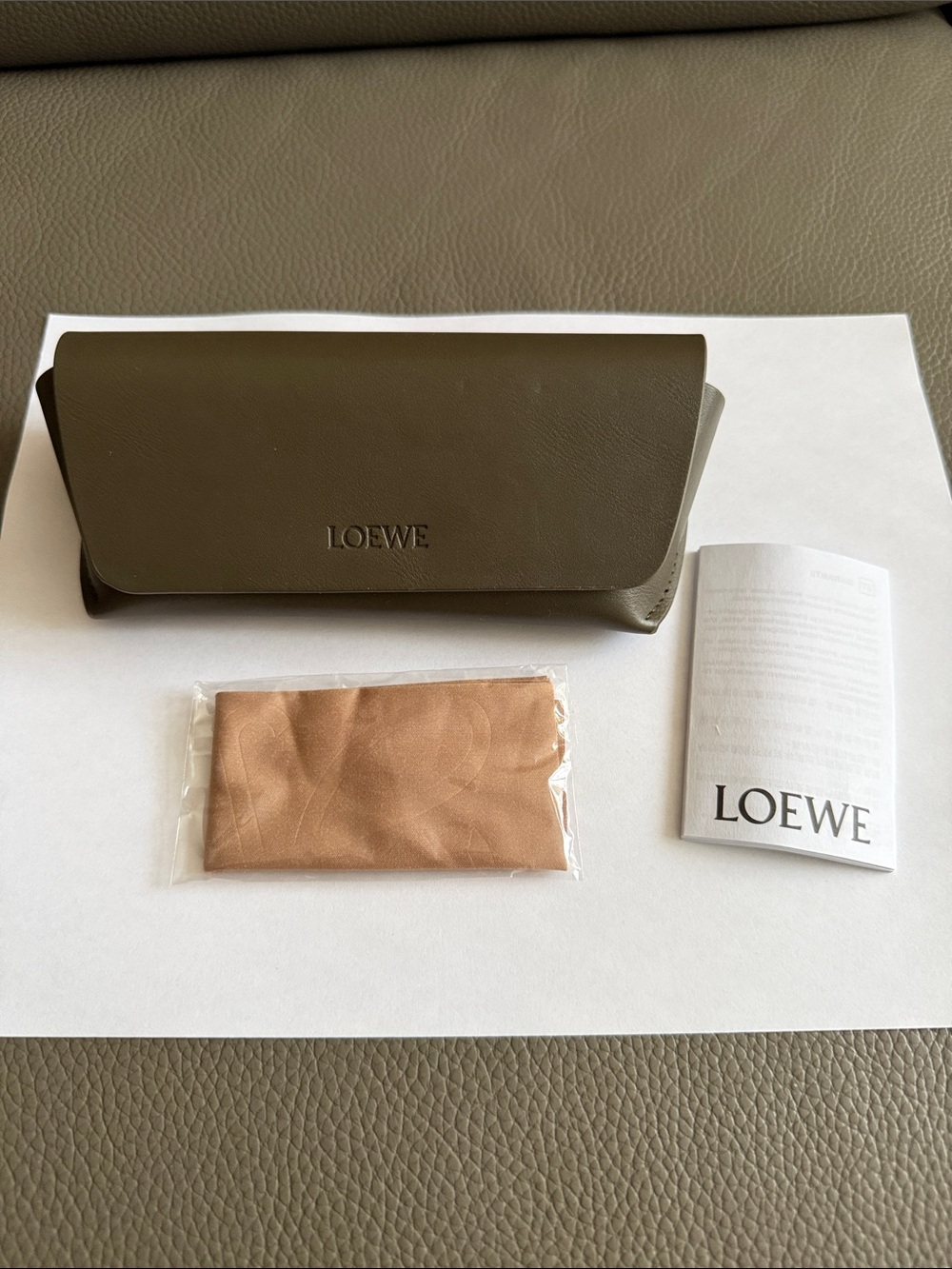 NEW Auth LOEWE Leather Sunglasses/glasses Case/bag +cleaning Cloth w/logo